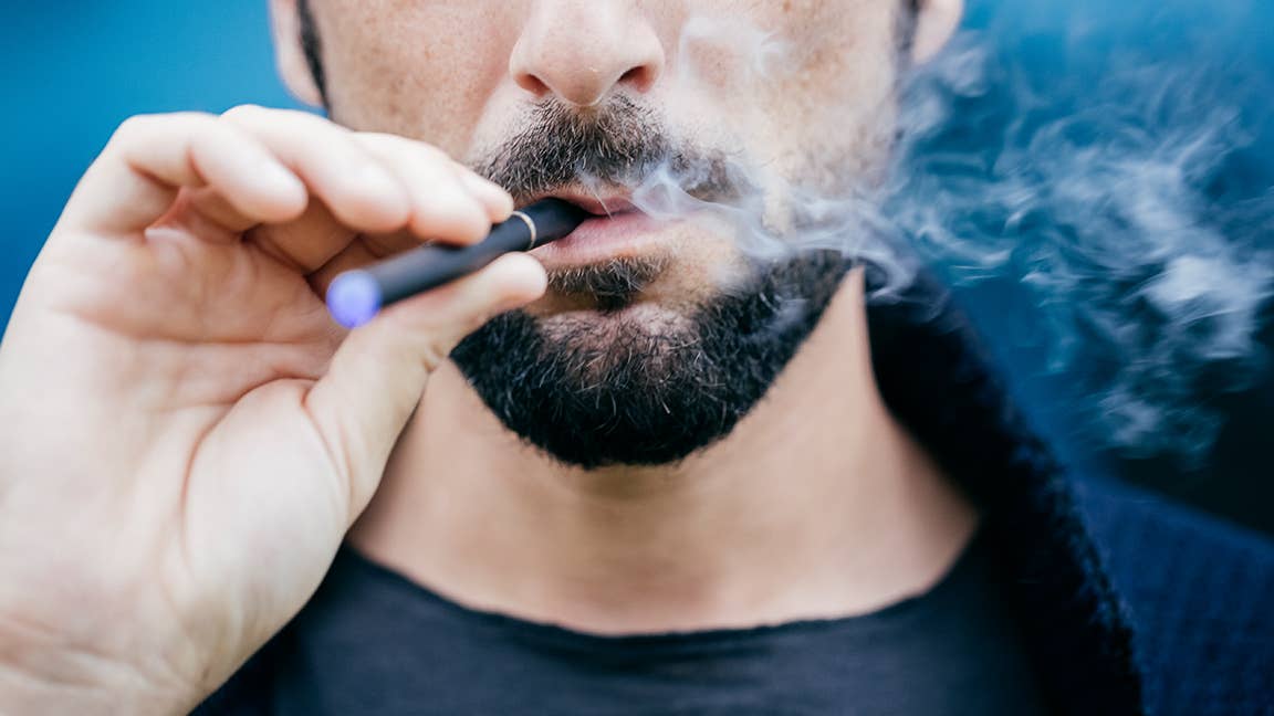 What Does Vaping Do to Your Body? Here's 8 Things | Men's Journal - Men's  Journal