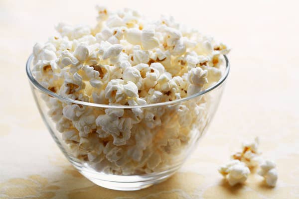 San Francisco Giants' Souvenir Popcorn Bat Sparks Fan Reaction - Men's ...