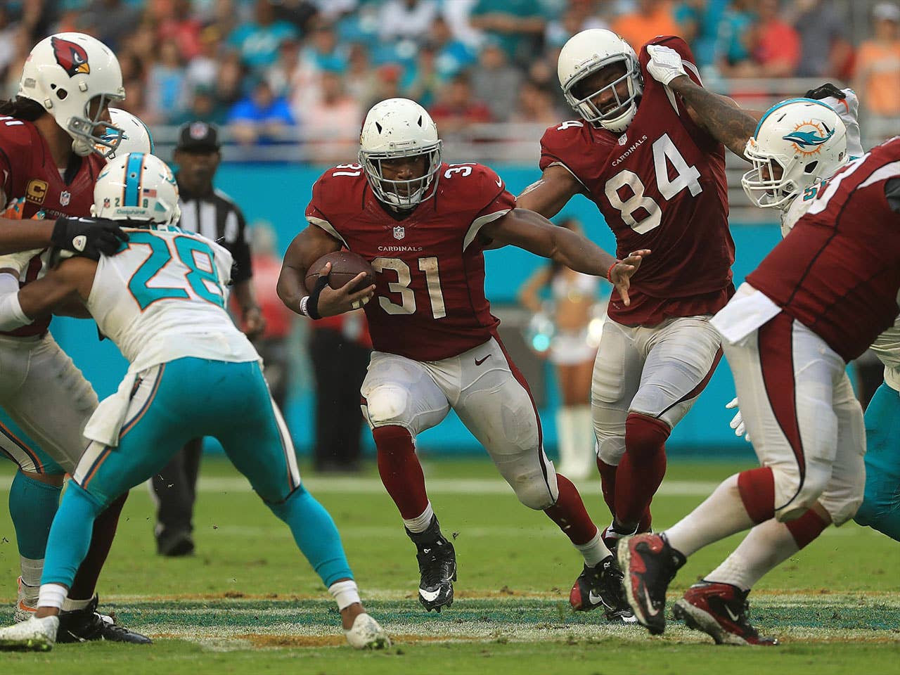 10 Ways David Johnson Trains to Be One of the Strongest Running Backs ...