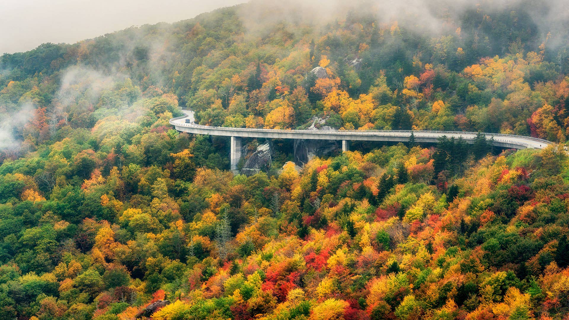 14 Most Scenic Road Trips to See Fall Foliage in America - Men's Journal