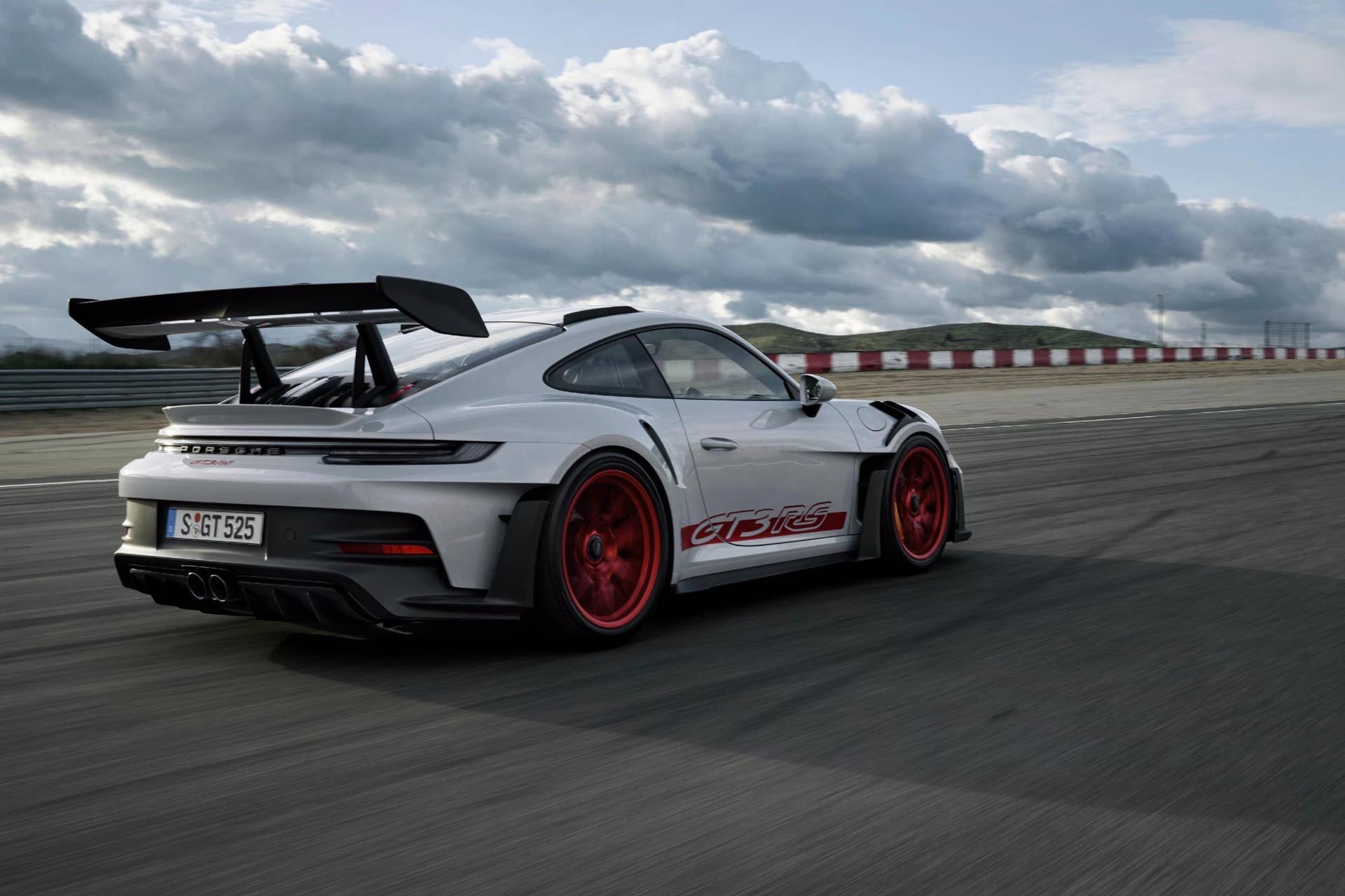 First Look at 2023 Porsche 911 GT3 RS | Men's Journal - Men's Journal