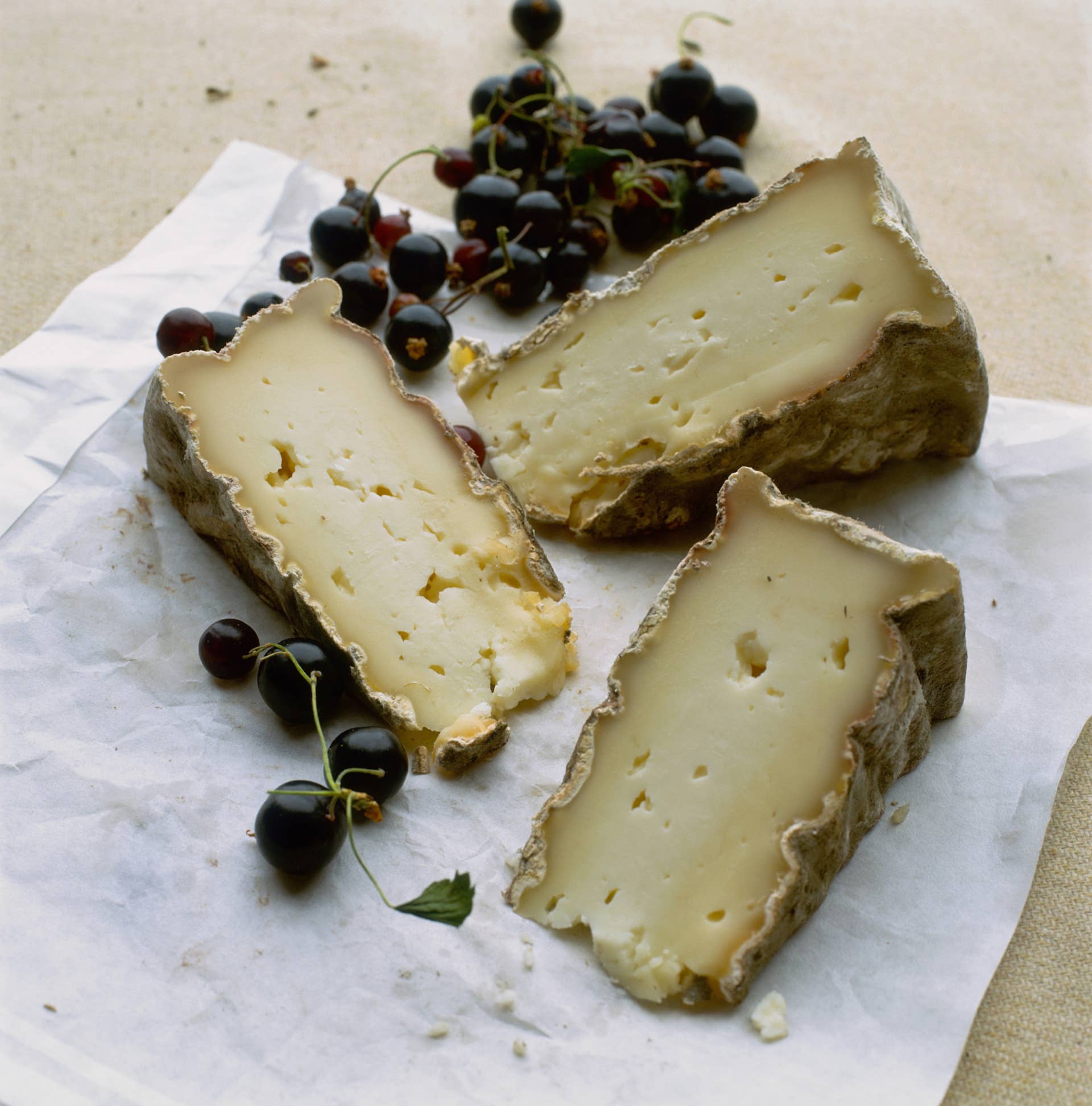 Cheese Expertise: 35 Cheese Types Everyone Should Know - Men's Journal
