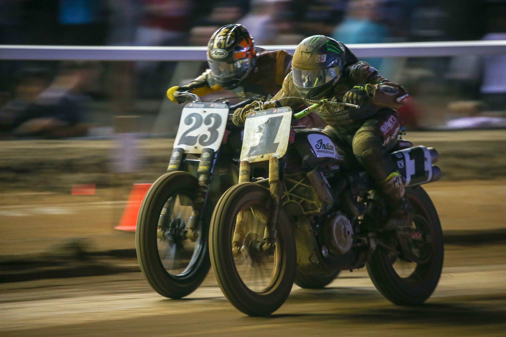 American Flat Track Motorcycle Racing Is Back & Ready for Prime Time ...