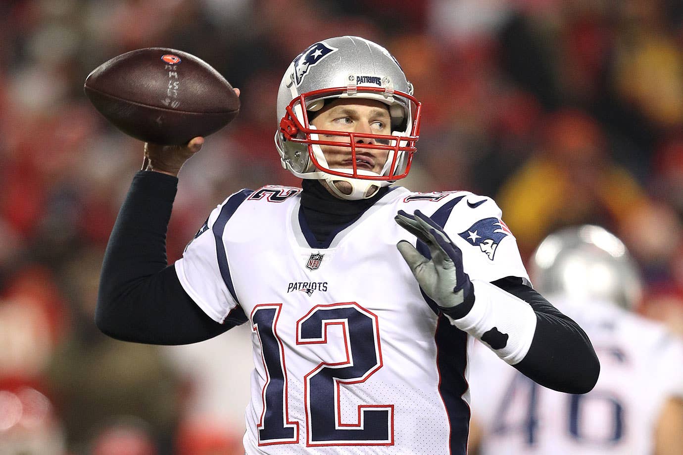 How 10 Patriots and Rams Players Train to Get Game-Day Ready - Men's