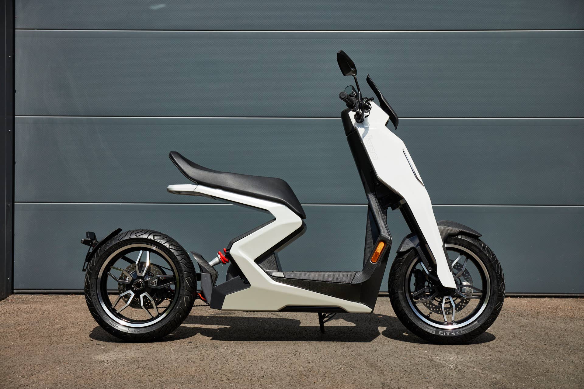 Zapp i300 Electric Scooter Is Coming Stateside - Men's Journal