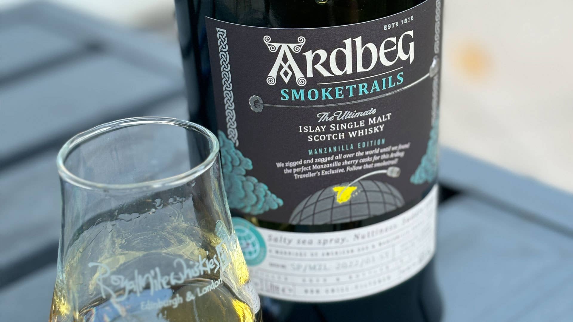 [海外免税店限定](入手困難) Ardbeg Smoketrails Islay Ardbeg Smoketrails Review: My Favorite Airport Scotch Whisky