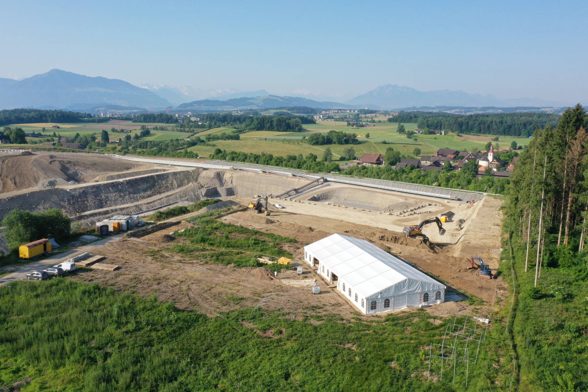 Archaeologists Unearth Ancient Roman Walls, Other Artifacts in the ...