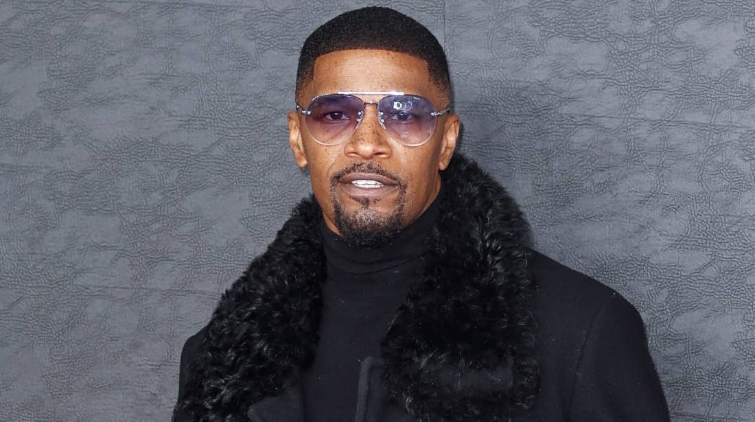 Jamie Foxx R. Kelly Jamie Foxx Makes First Appearance Since Near-Death Experience - Men's ...