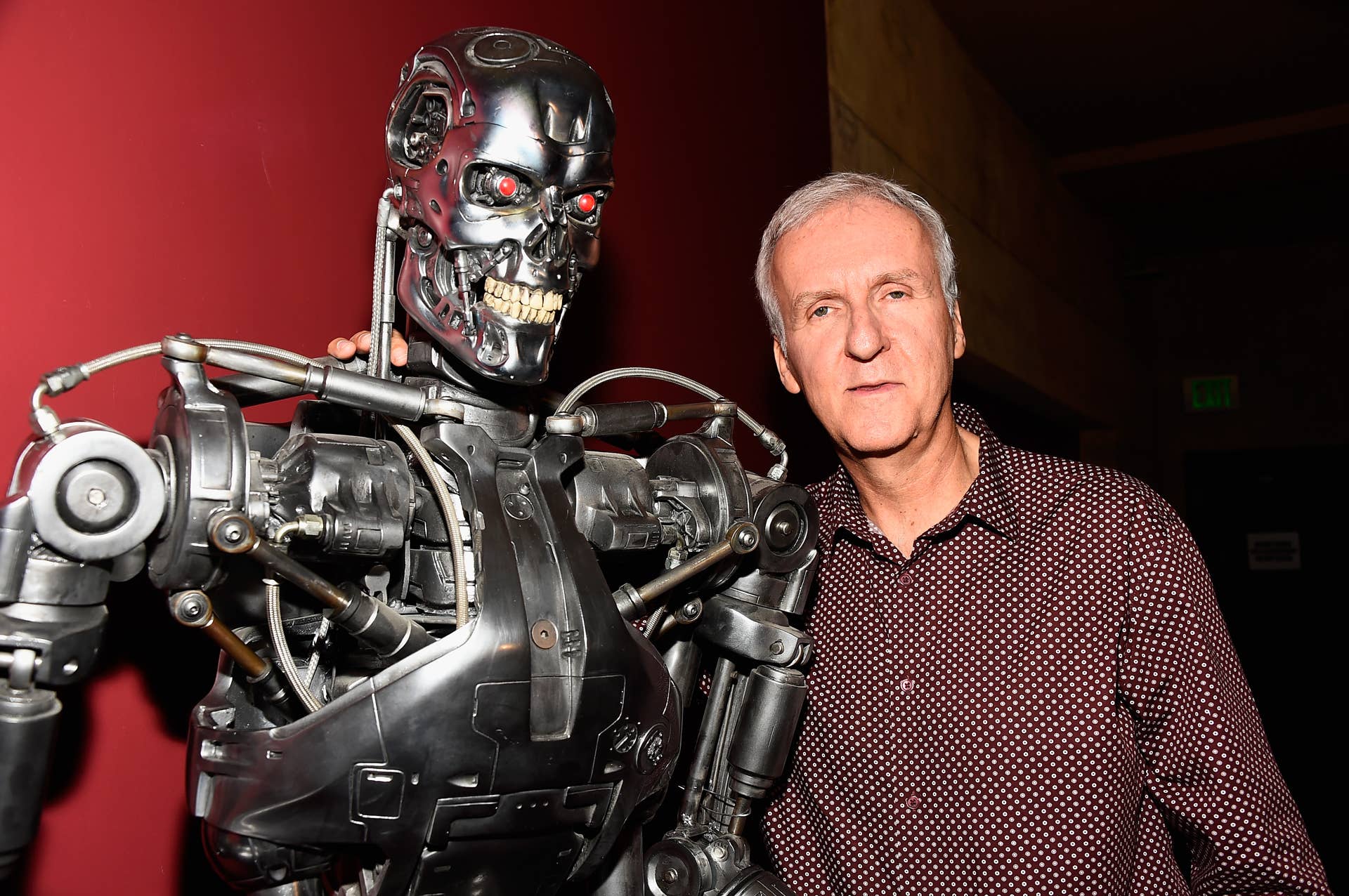 Terminar Directo 'Terminator' Director James Cameron Changes His Mind on AI - Men's Journal