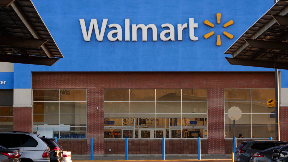 Walmart Sells a $28 Outdoor Rug That's Smooth, Stain-Proof, and Perfect for Patios