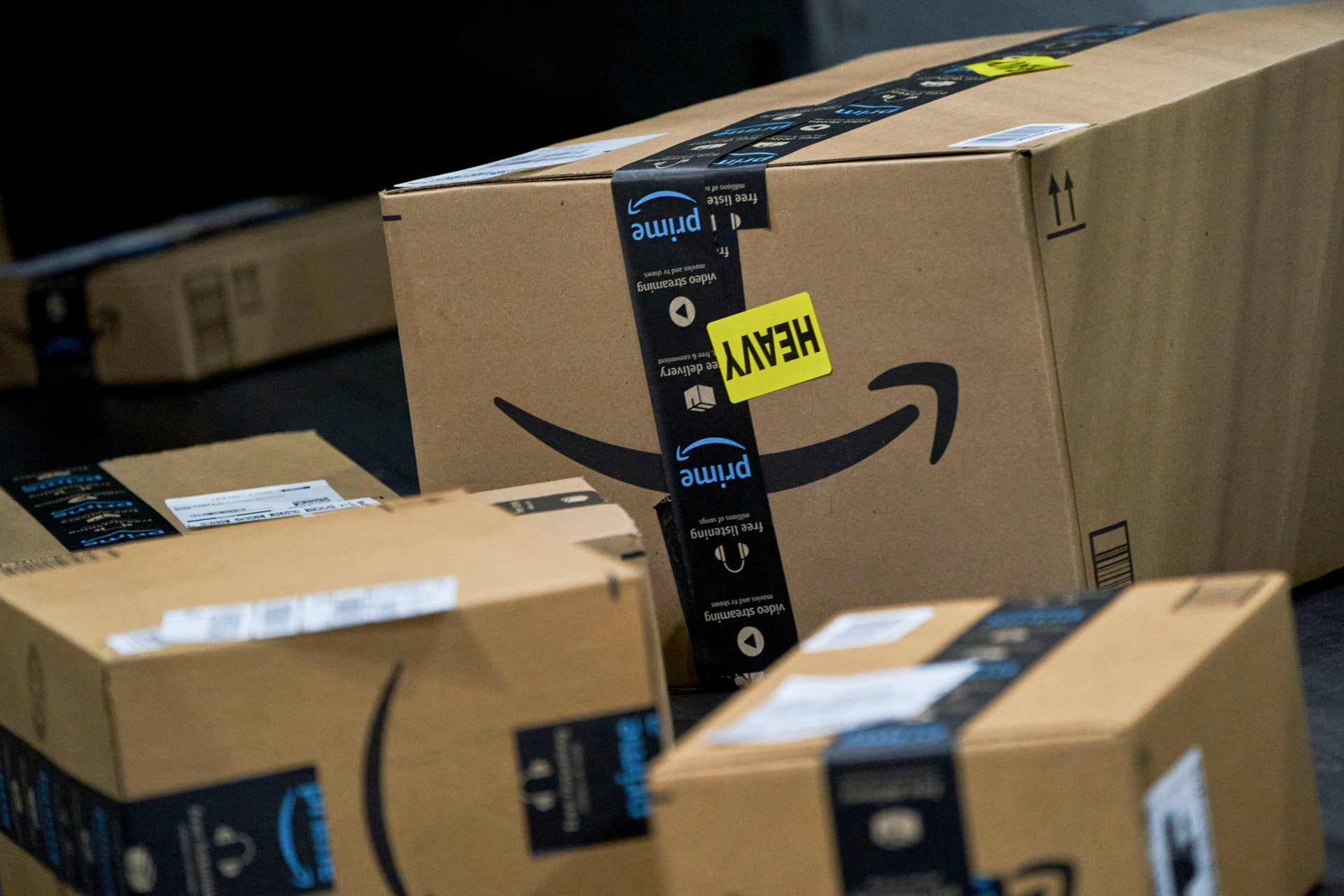 Amazon’s Latest Move to Reduce Waste Could Change Online Shopping - Men ...