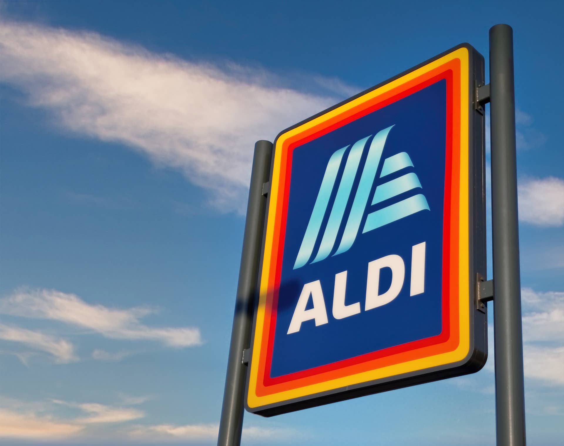 Aldi’s $15 Rice Cooker Is a Must-Have Kitchen Find - Men's Journal