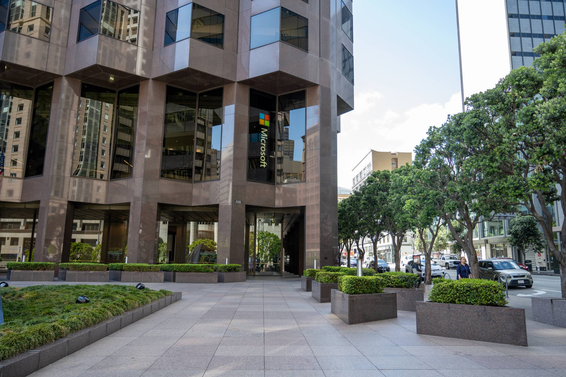 Major Tech Company Announces More Layoffs - Men's Journal