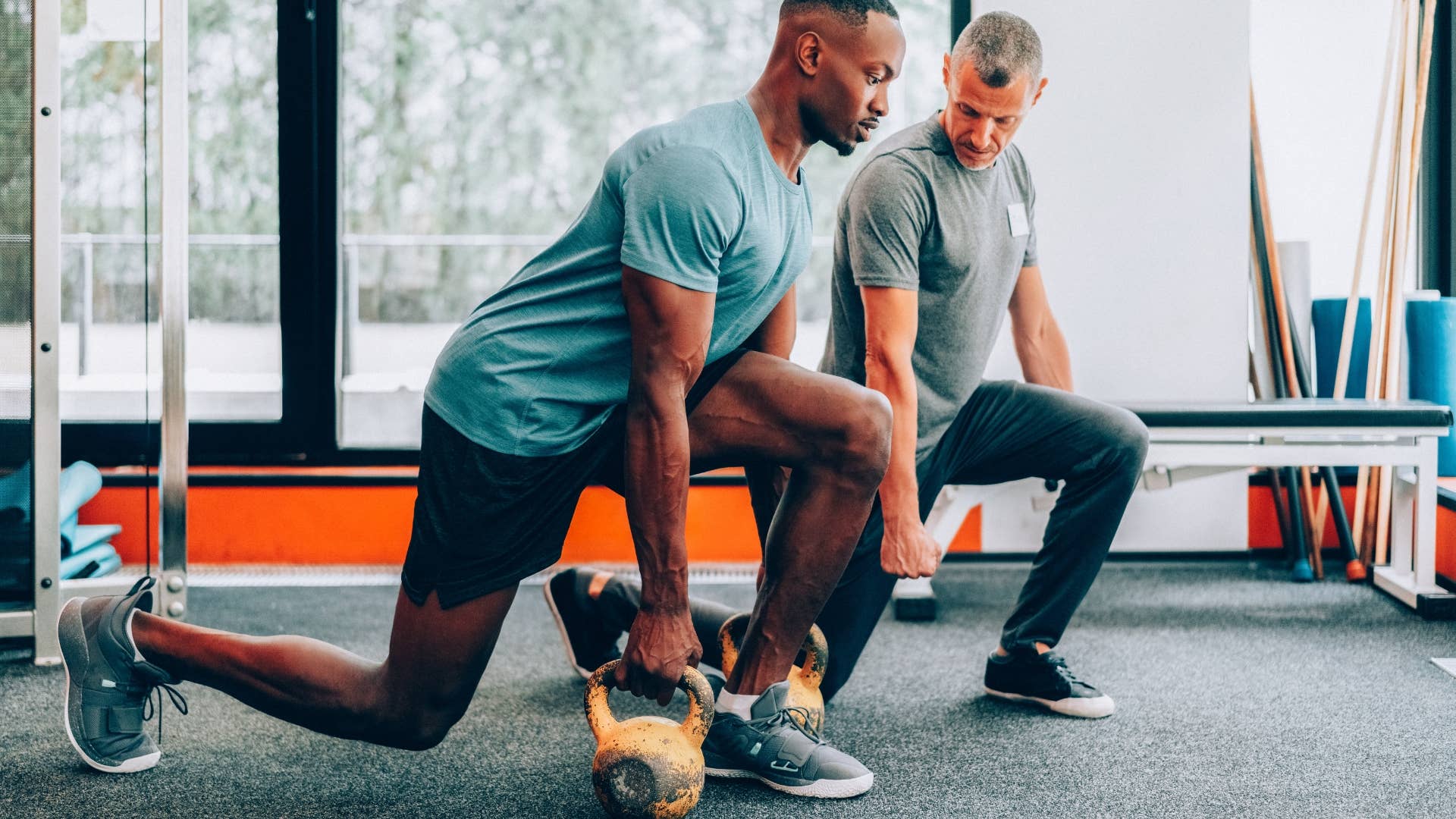 How to Do a Bulgarian Split Squat for Stronger Legs - Men's Journal