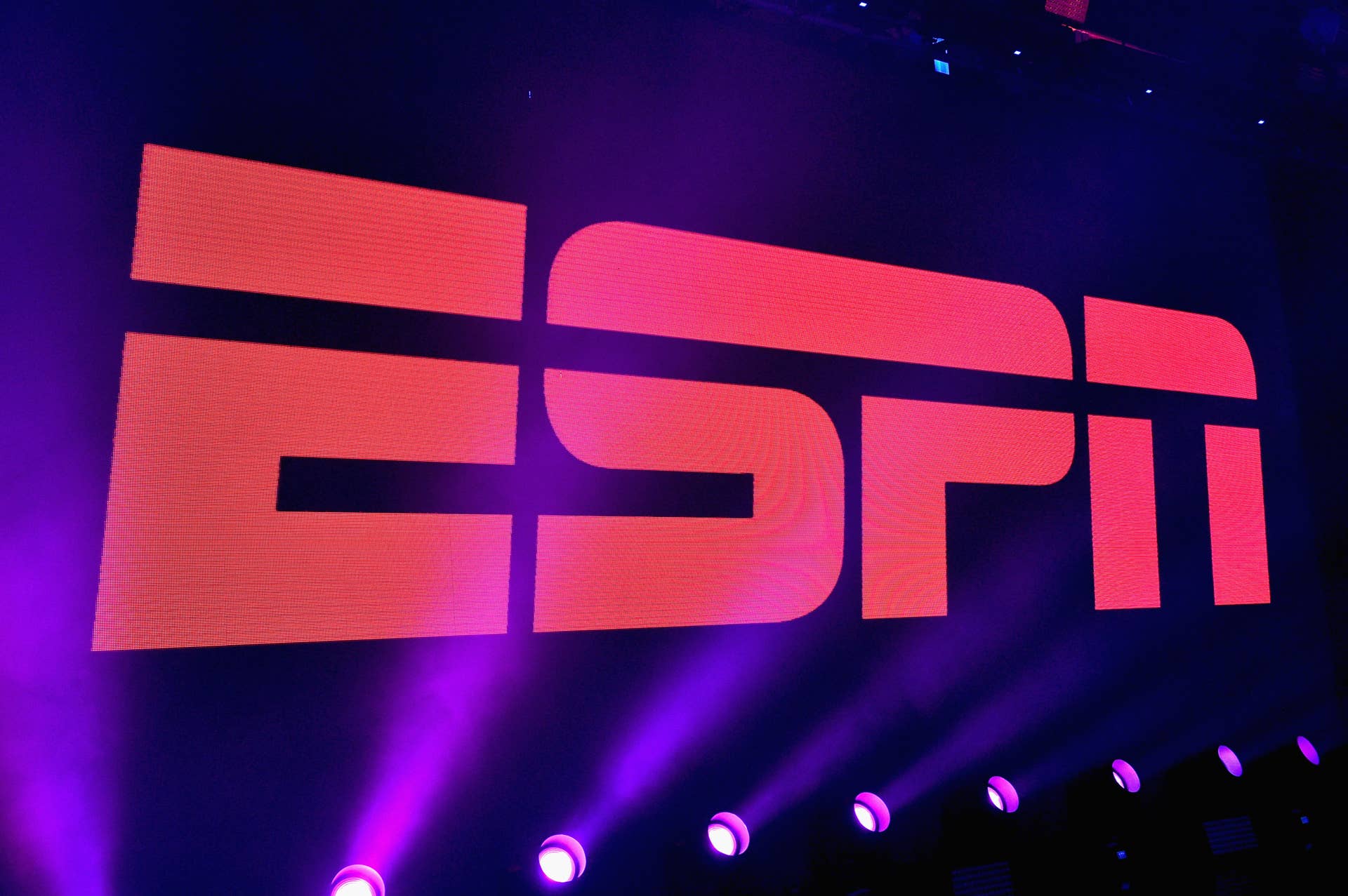 Fans Push Back Against ESPN’s Reported RedZone, NFL Network Move - Men ...