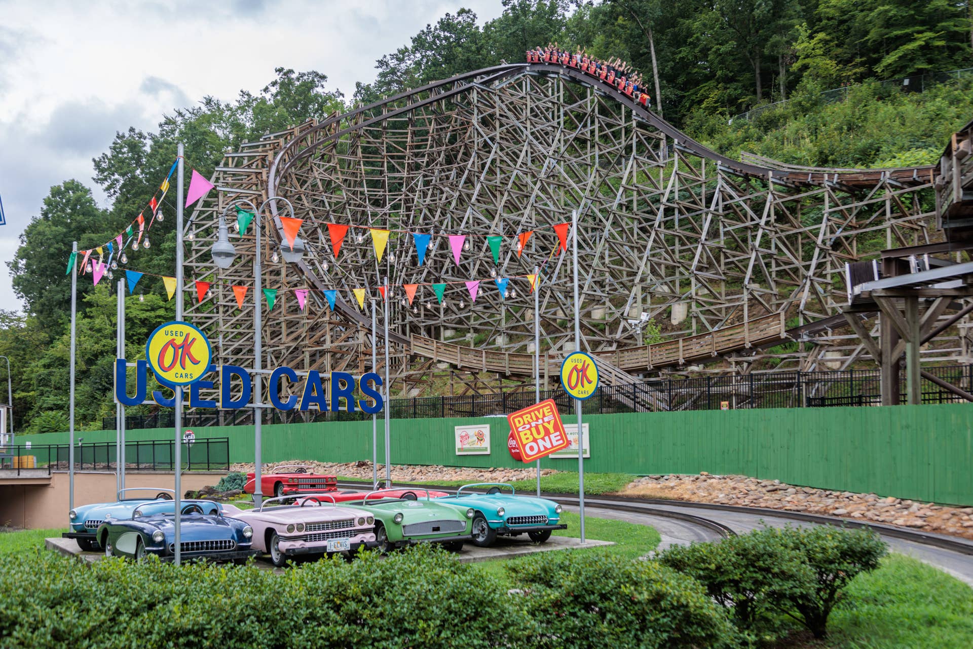 Tripadvisor Names Best U.S. Amusement Park and It Isn't Disney's or ...