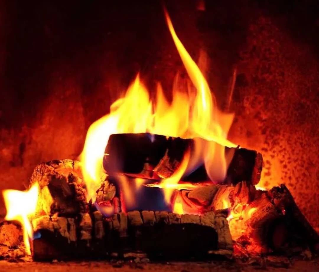 Best Holiday Fireplace Yule Logs and How to Stream Them - Men's Journal