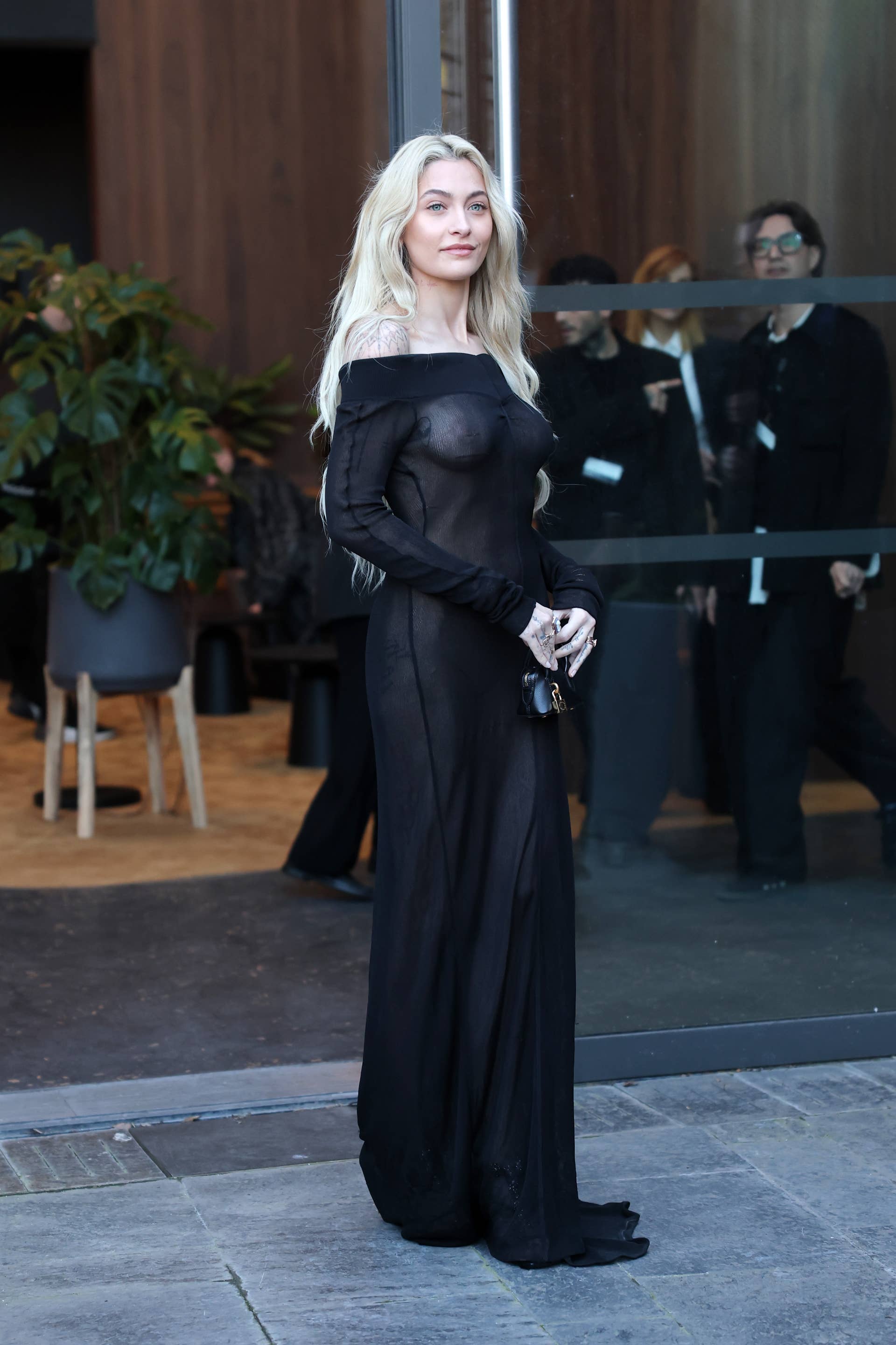 Michael Jackson's Daughter Defends Completely See-Through Dress - Men's  Journal