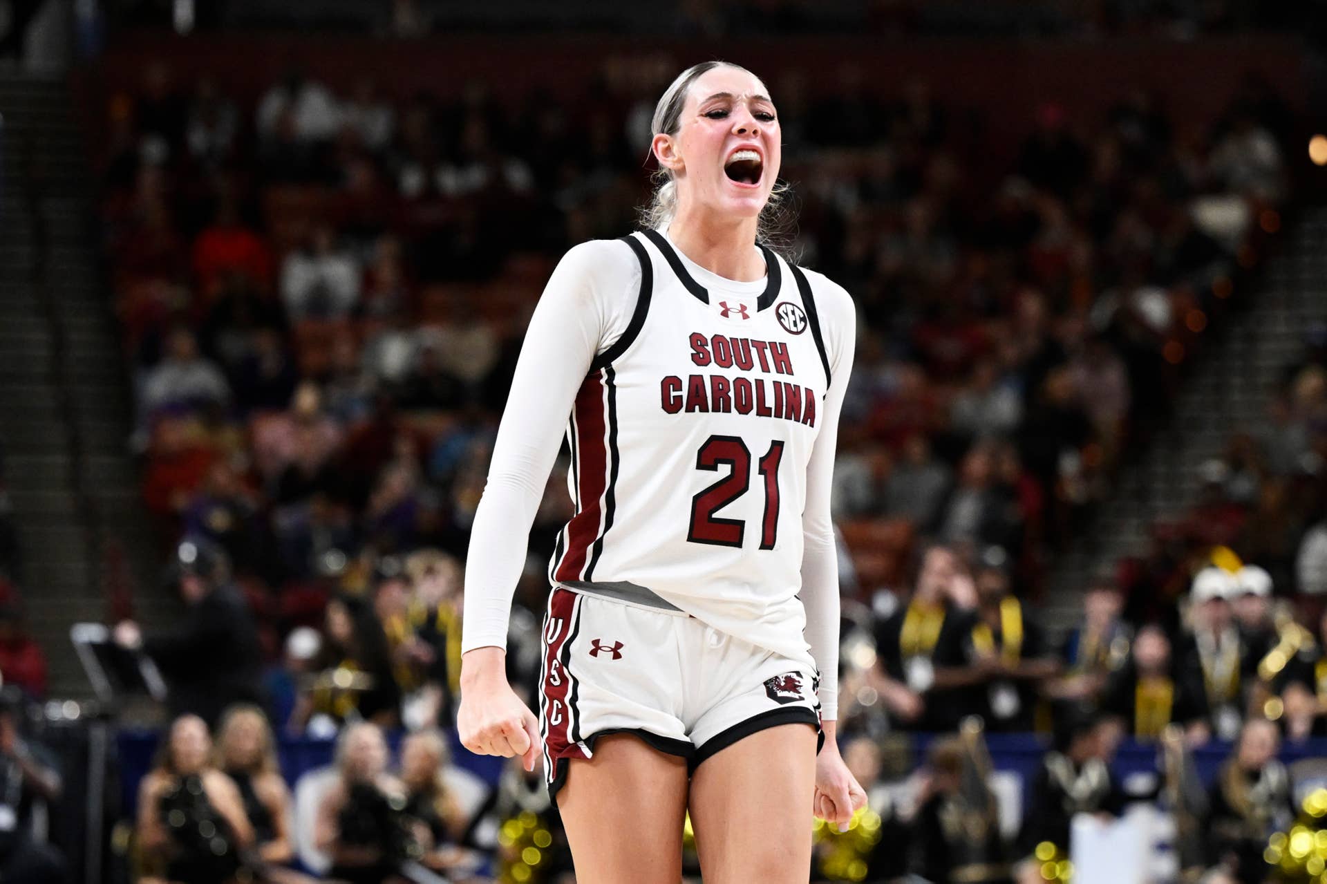 South Carolina Star Chloe Kitts Bikini Photos Turn Heads Before Final Four  - Men's Journal