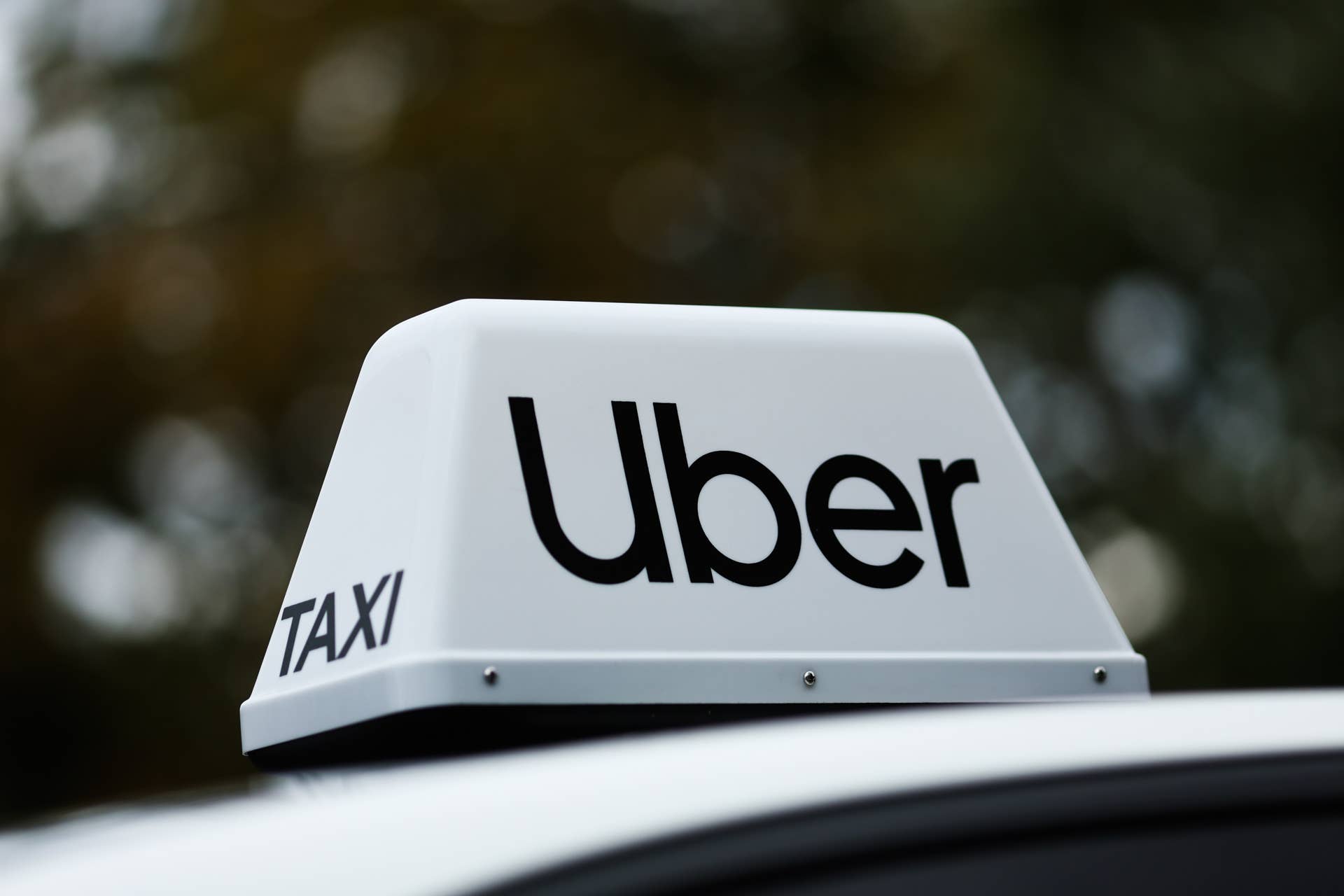 Uber Sign Image Uber Now Lets You Pay Cash - But There Are Some Rules to Follow - Men's ...