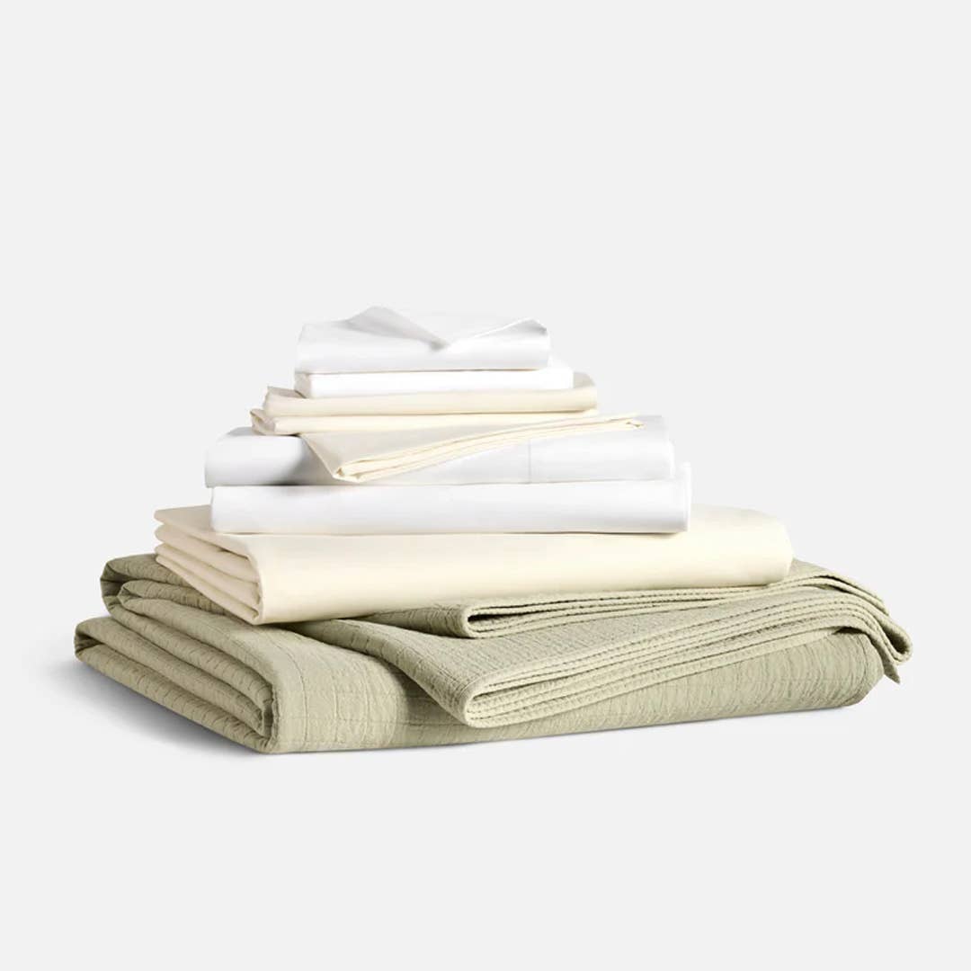 One of Brooklinen's Most Popular Bedding Sets Is 50% Off - Men's Journal