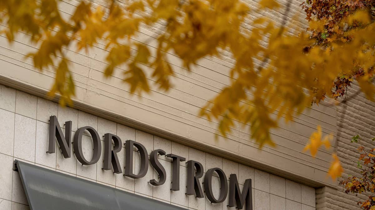 Nordstrom's Sleek Linen Harrington Jacket Is Over 40% Off Right Now