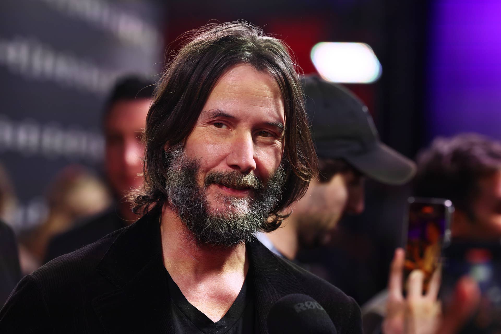 Keanu Reeves' New Movie 'Shiver' With 'Deadpool' Director Sparks Buzz ...