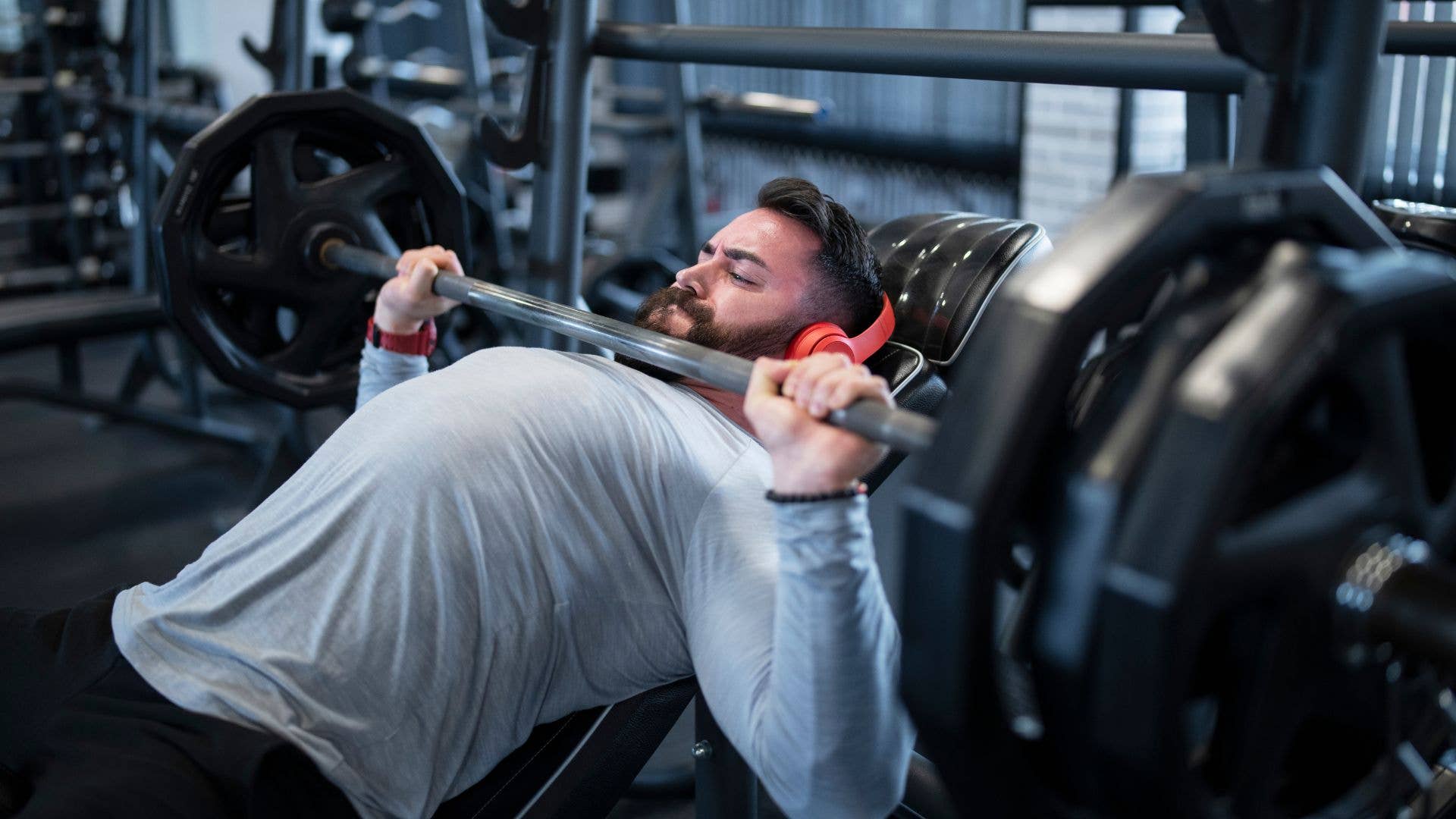 Wave Loading Bench Press Routine How to Use Wave Loading to Break Strength Plateaus - Men's Journal