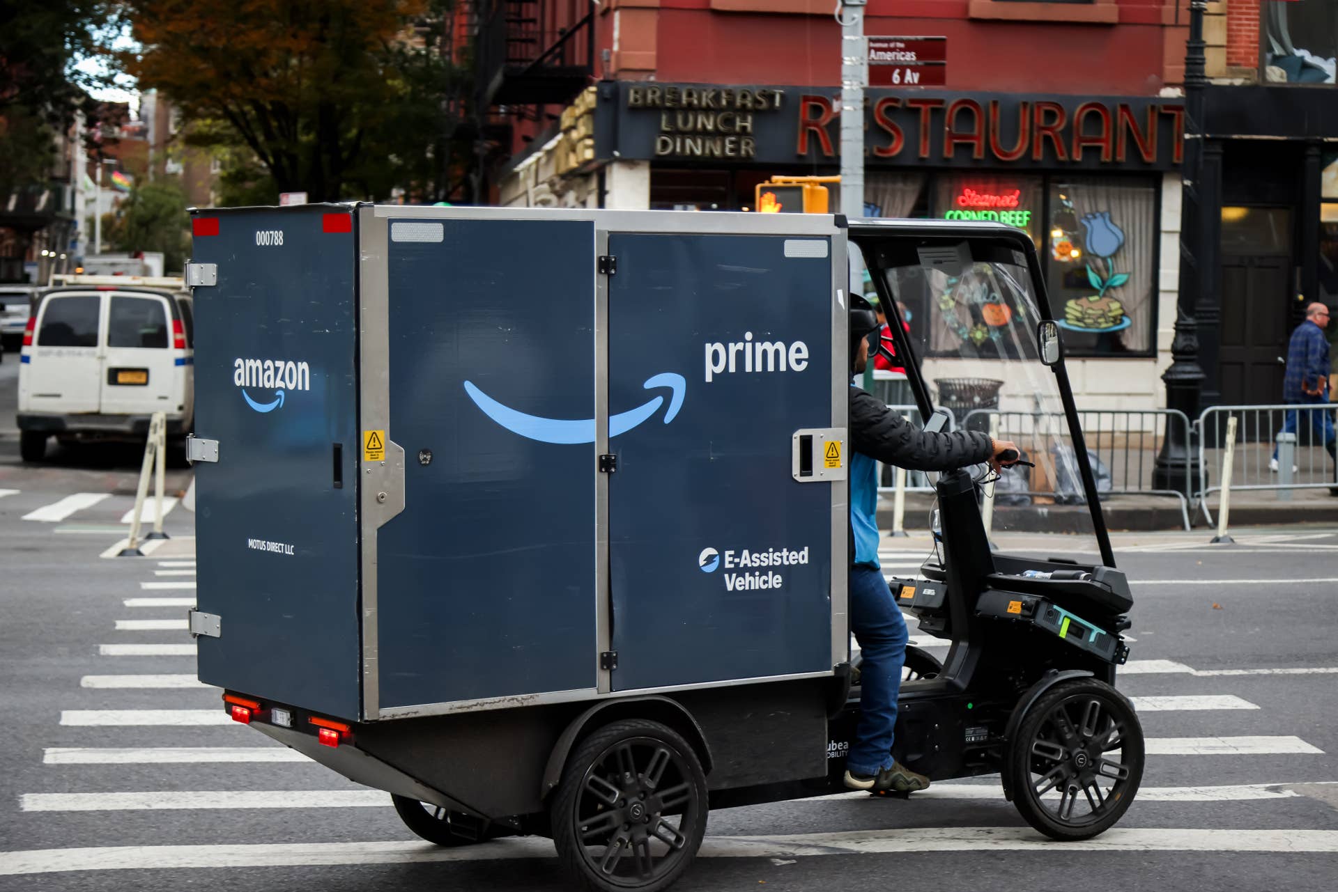 Amazon Tests New 'Rapid Delivery' Concept - Men's Journal