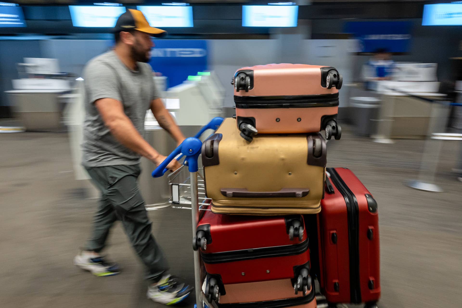 Post Journal These Airlines Are Most Likely to Mishandle Your Checked Bag - Men's ...