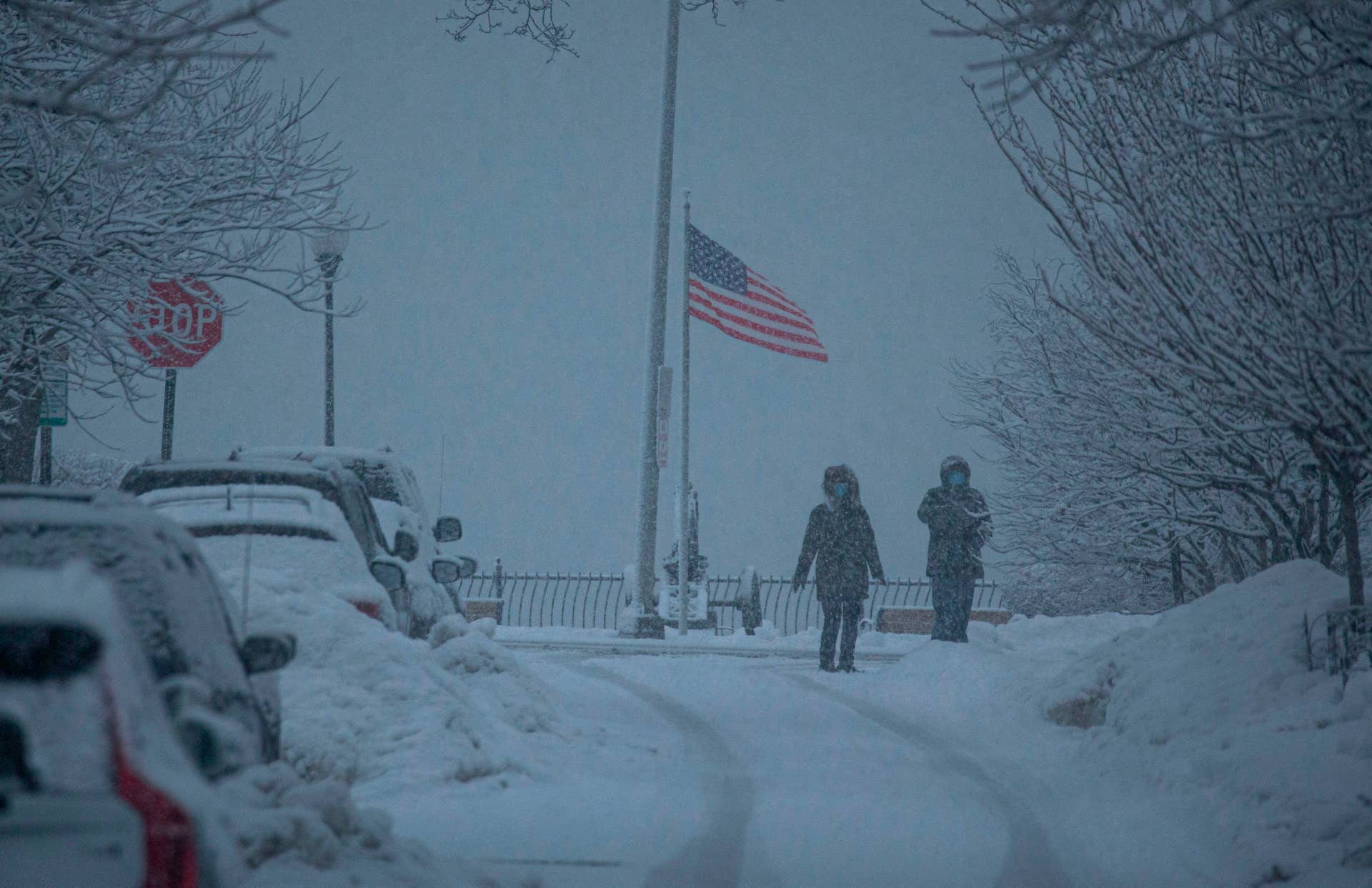 Winter Storm Warning Issued for 16 States as More Than 2 Feet of Snow ...