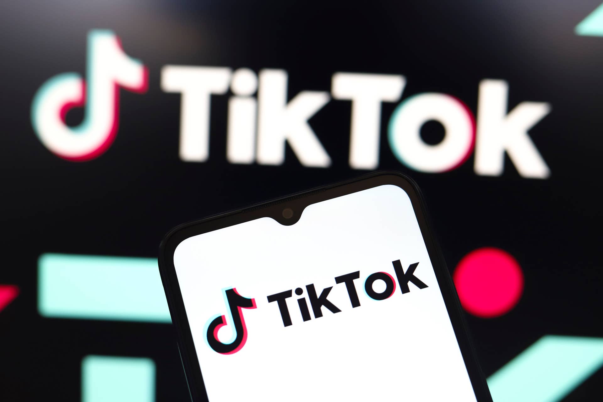 TikTok Issues New Statement on Continued 'Technical Issues' - Men's Journal