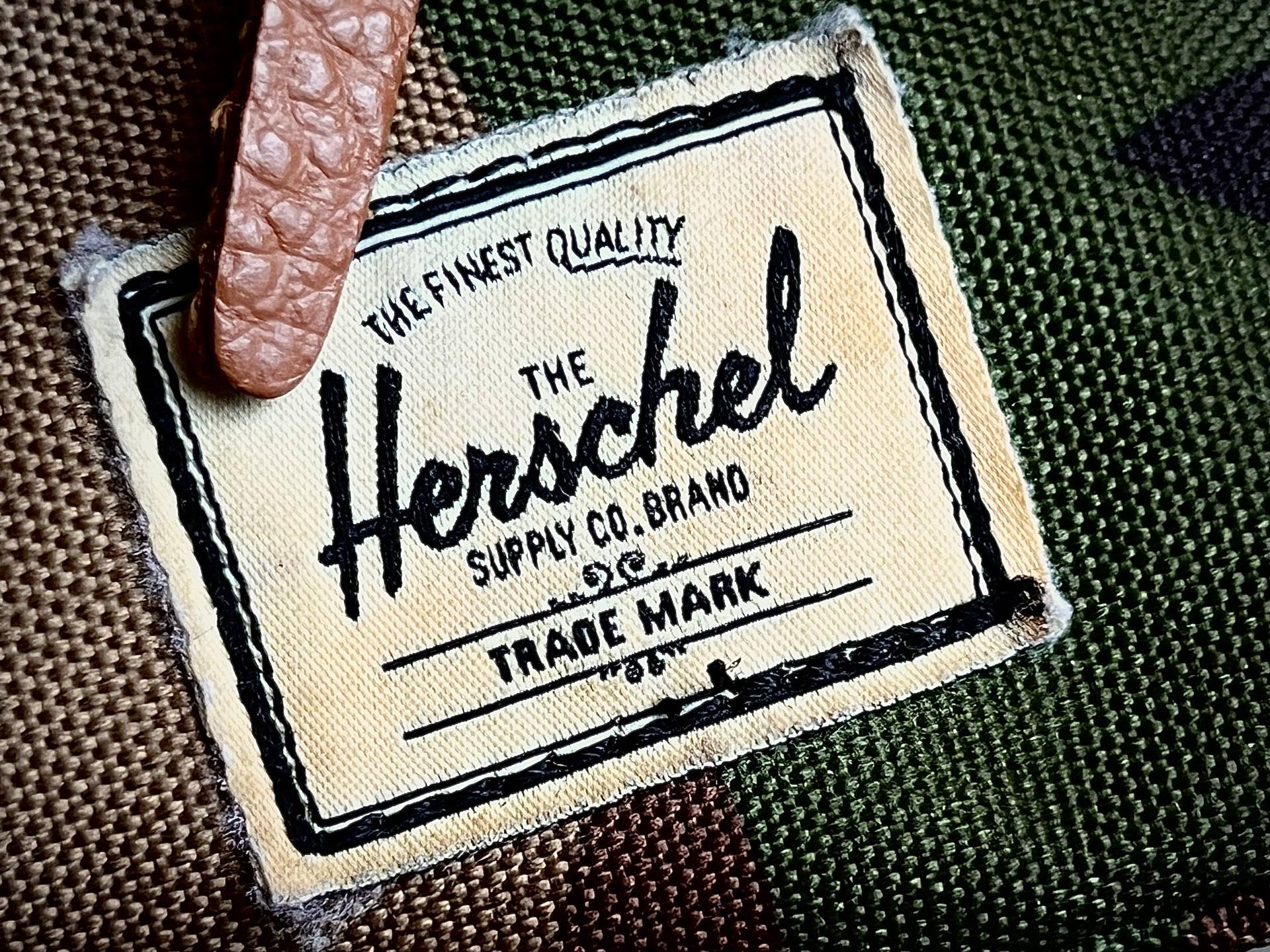 herschel backpack boxing day sale Pacific Daypack Supply Co. USA webbing straps hold down the flap Herschel Canada Boxing Day 2025