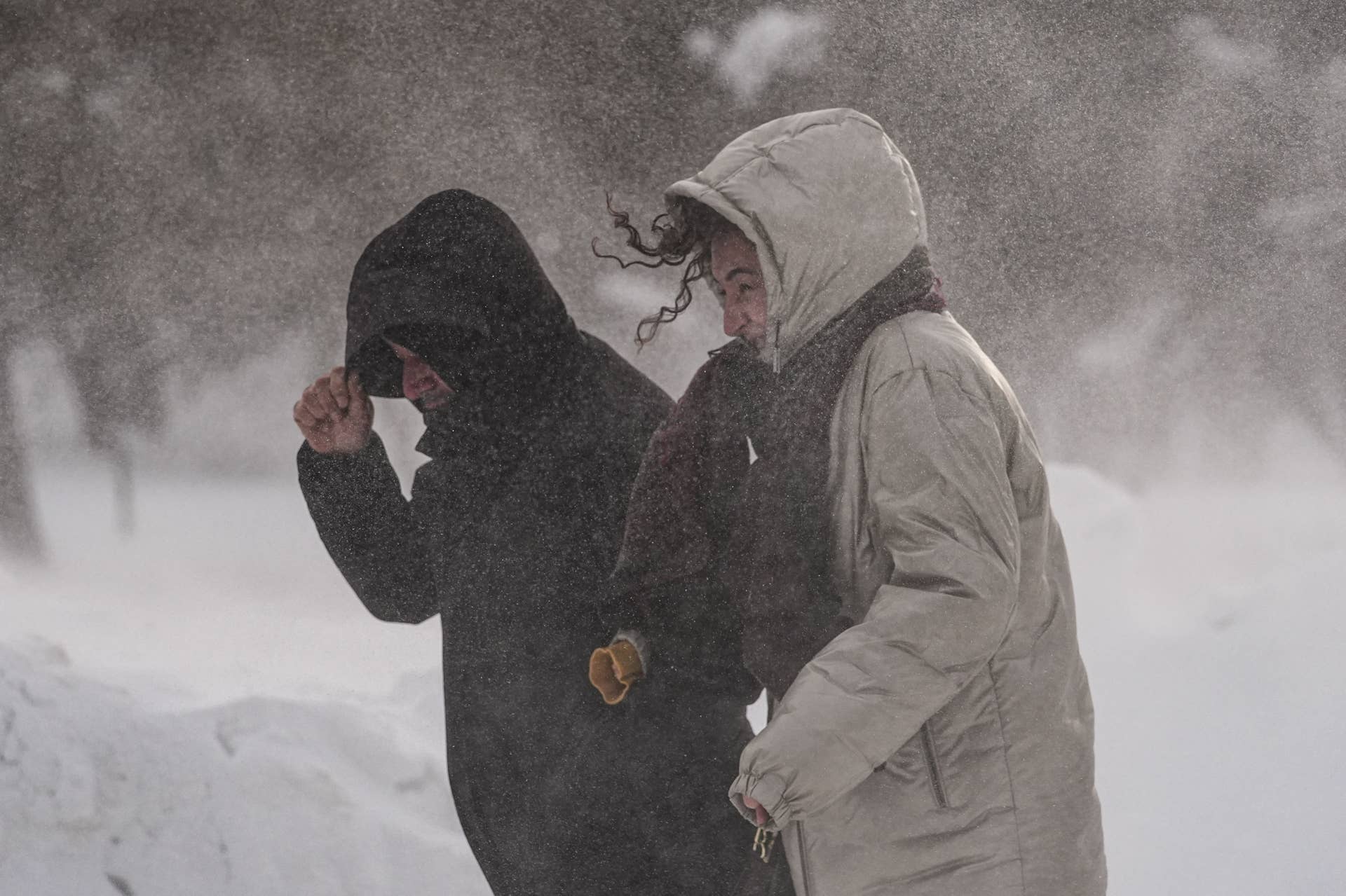 High winds cause damage as part of a major winter storm.
