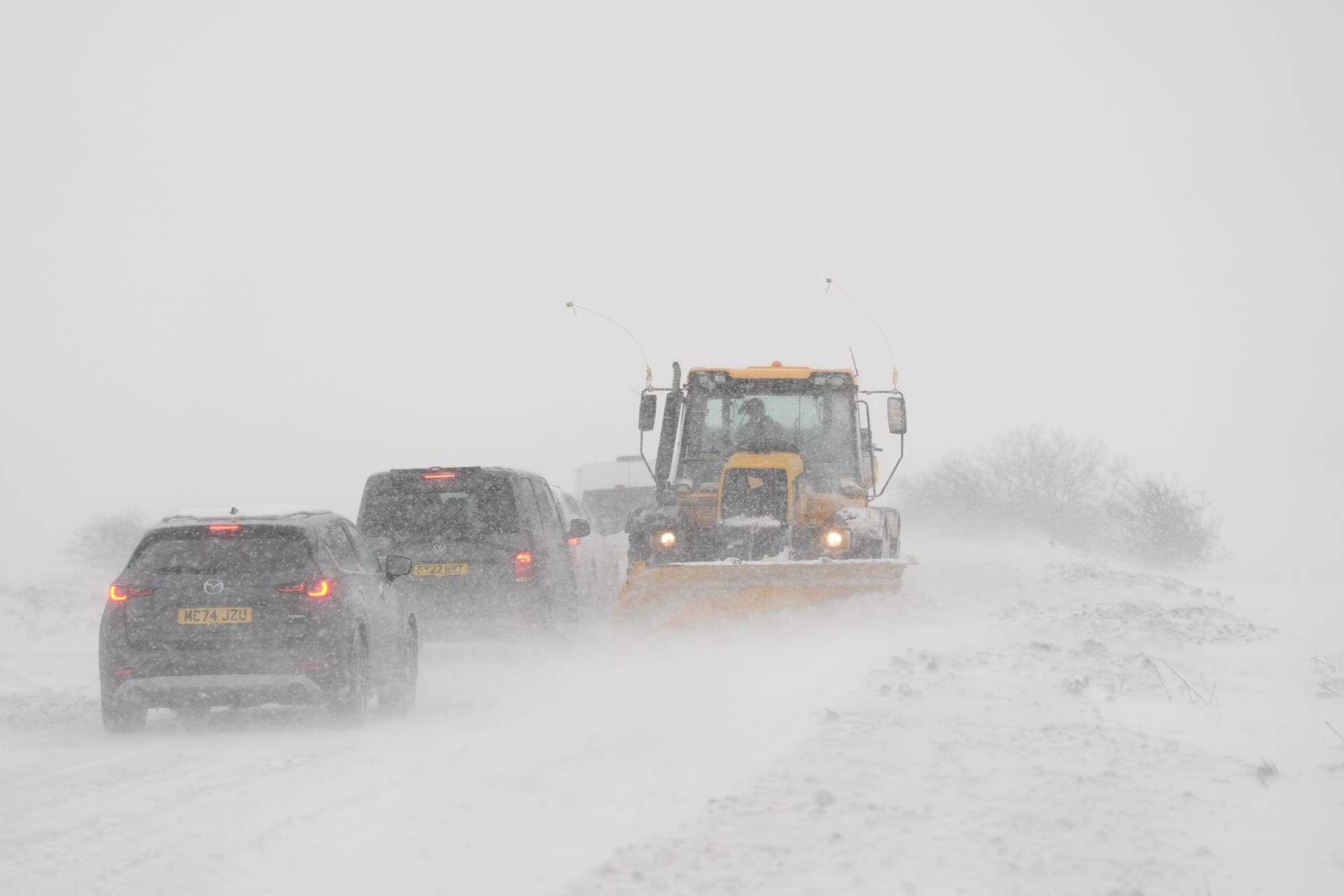 Winter Storm Warnings for 40 States Warn of 30 Inches of Snow and 40 ...