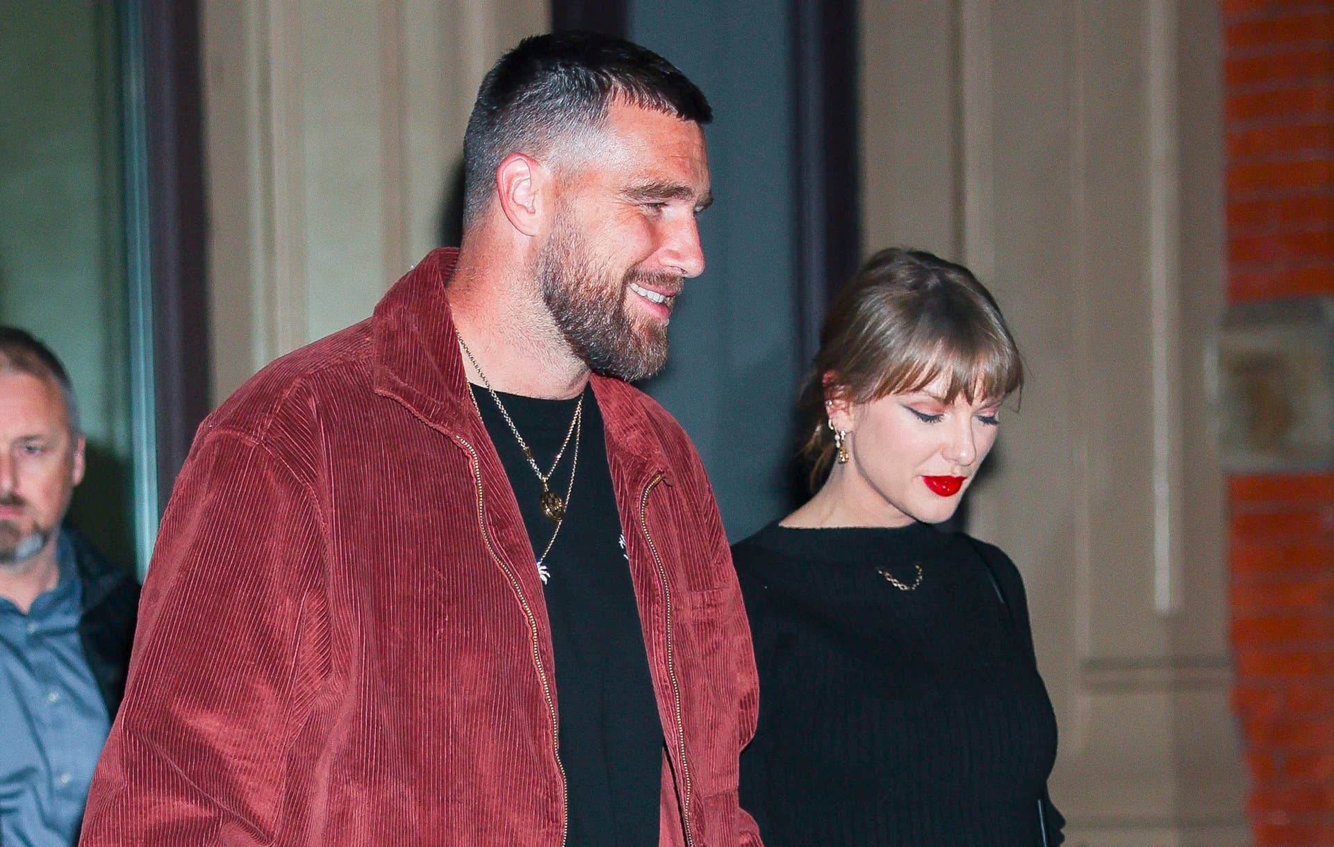 Travis Kelce Did Not Get This Obvious Taylor Swift Song Reference - Men ...