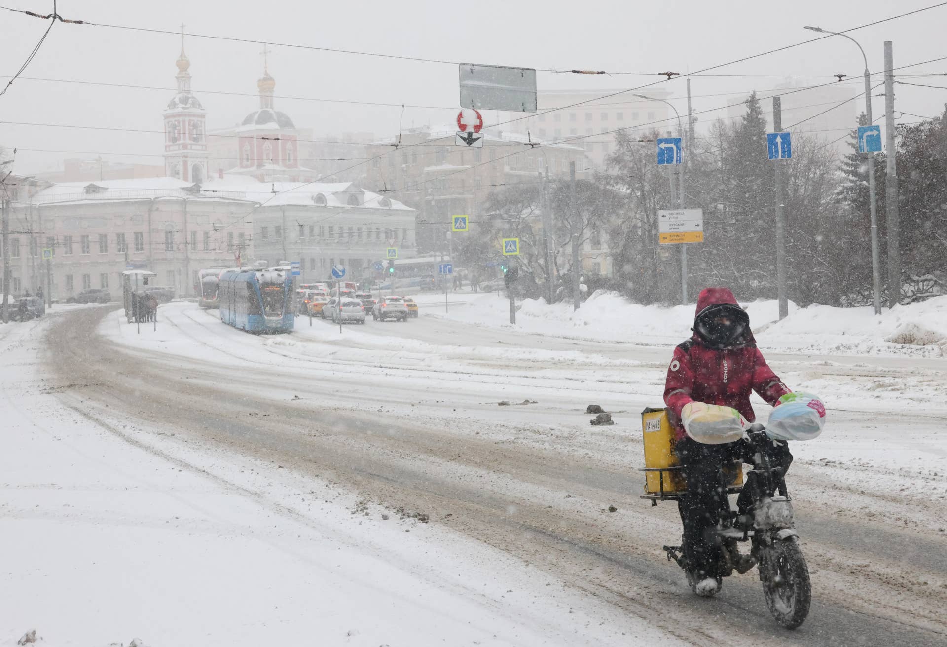 Moscow Weather In December Record Snowfall Slams Major Cities Hard: Worst in '203 Years' - Men's ...