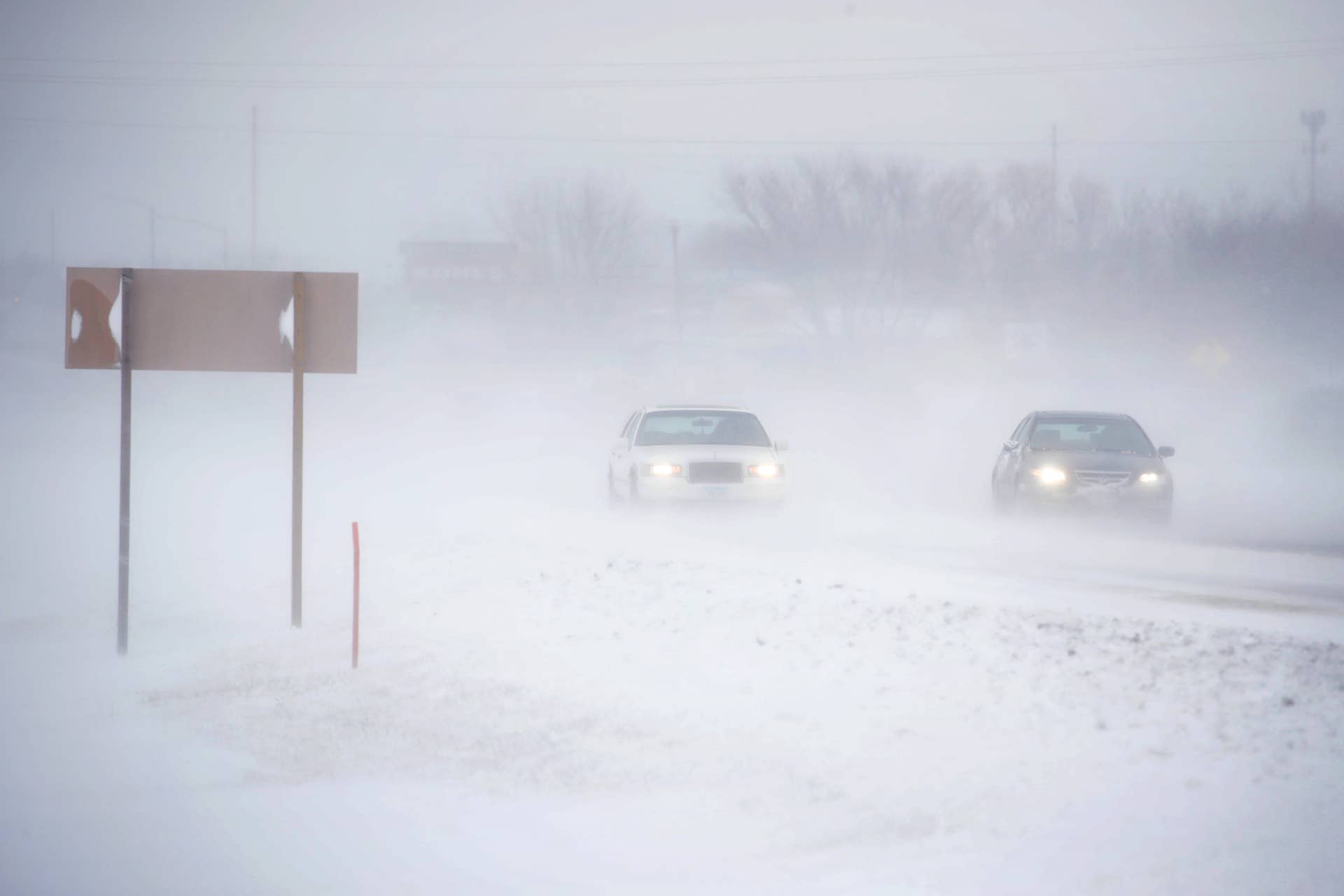 Winter Storm Warnings Slam 15 States With 60 MPH Winds, 10 Inches Snow ...