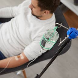 This 'Master Antioxidant' Helps Protect Cells and Strengthen the Immune System in Men Over 40, Pharmacist Says