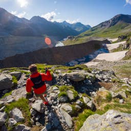 I Tried Rucking for 30 Days. It Helped Me Stand Taller, Breath Better on Runs, and Build Endurance Without Changing My Training Split