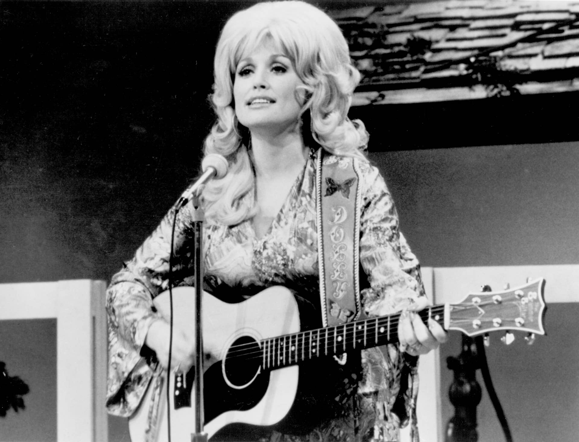 Dolly Parton's 'Jolene' Voted 'Best Country Song of All Time' - Men's ...