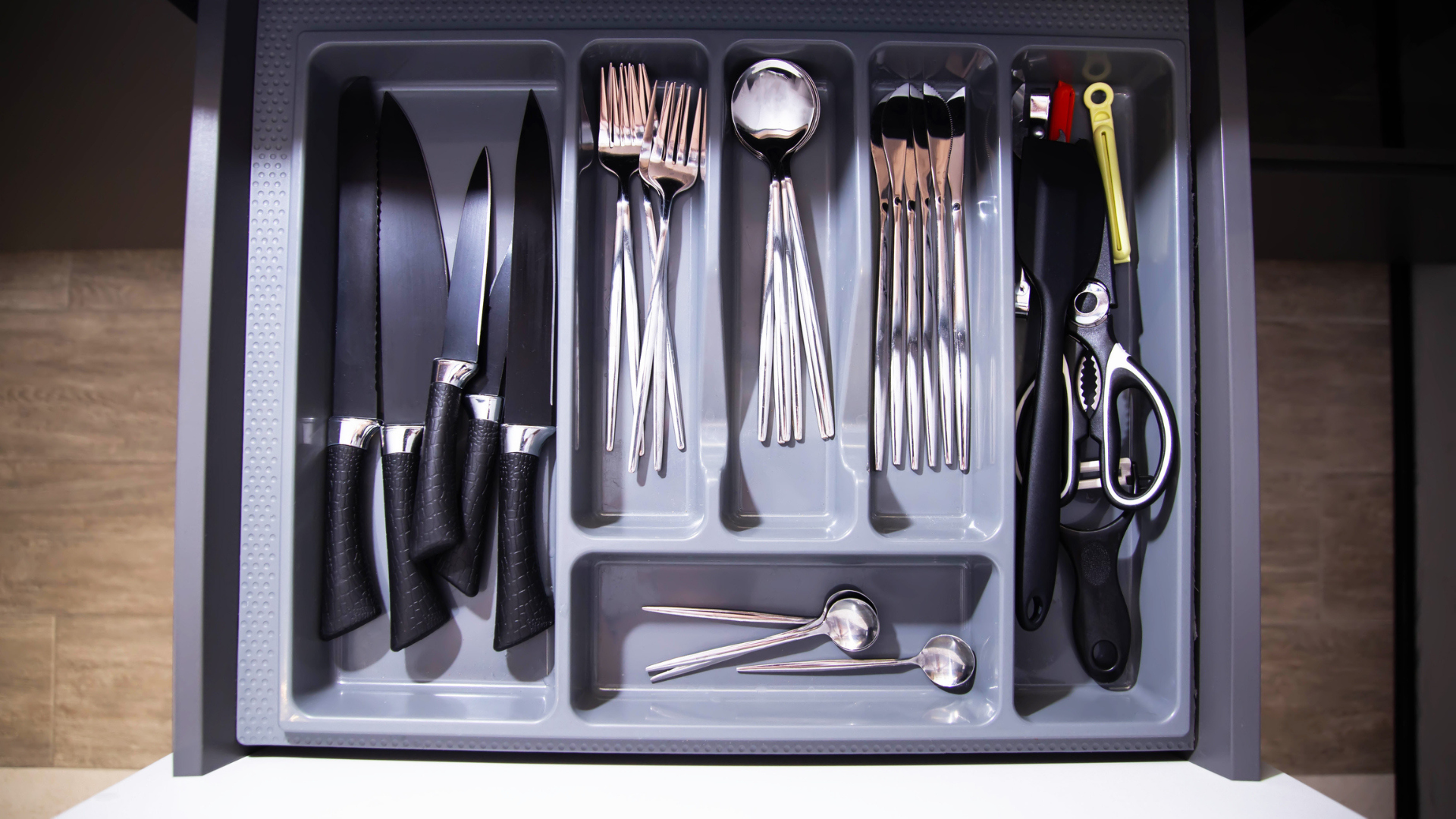 How to Store Knives Properly: Best Knife Storage Methods - Men's Journal