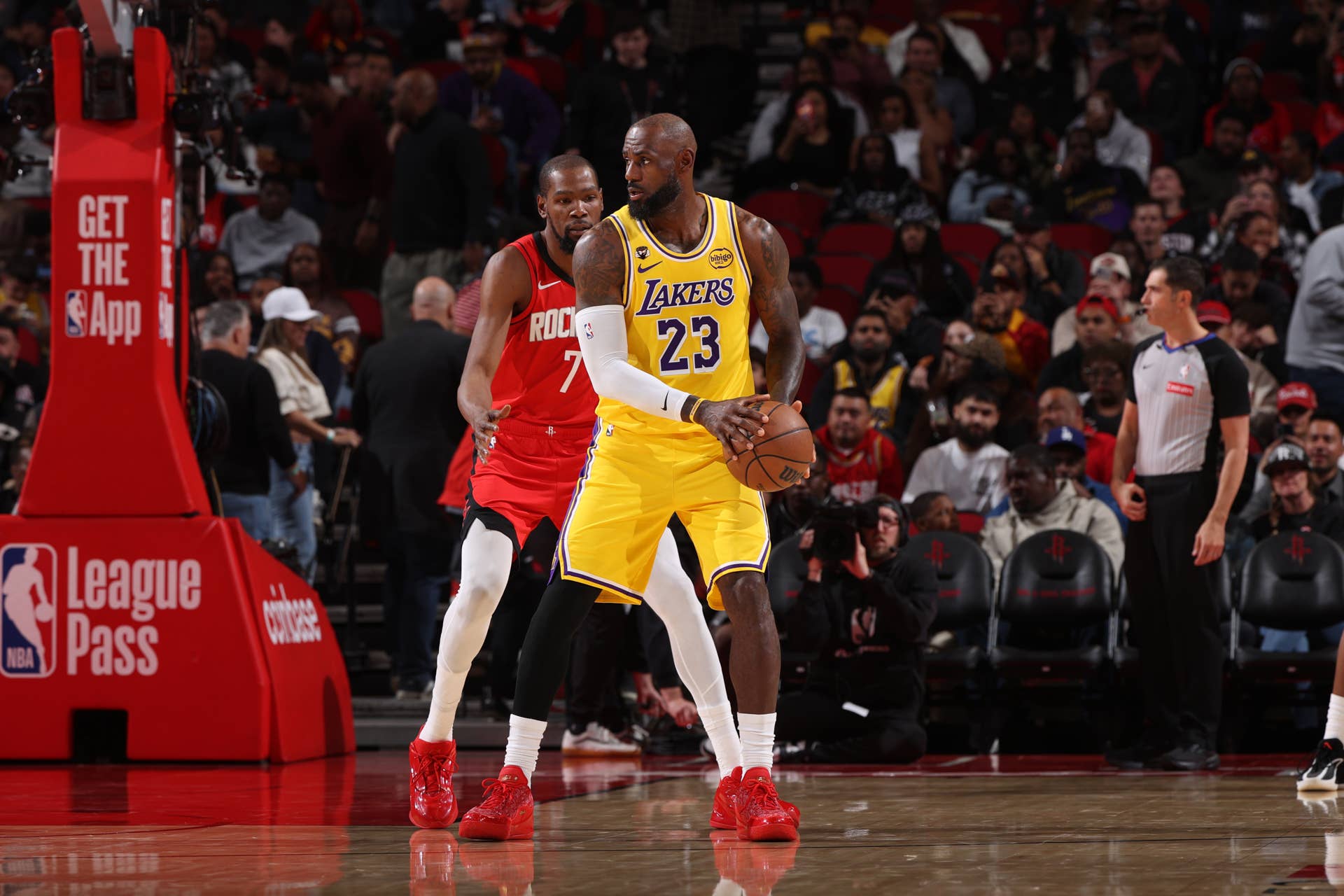 NBA Playoffs Preview: Houston Rockets vs Los Angeles Lakers - Men's Journal