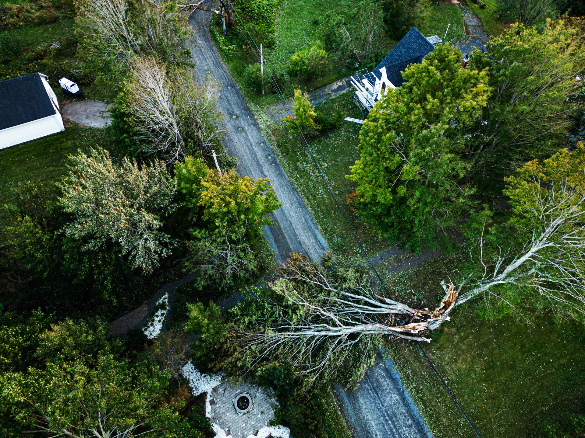 'Marathon Stretch of Severe Weather' as Strong Winds, Tormadoes Loom ...