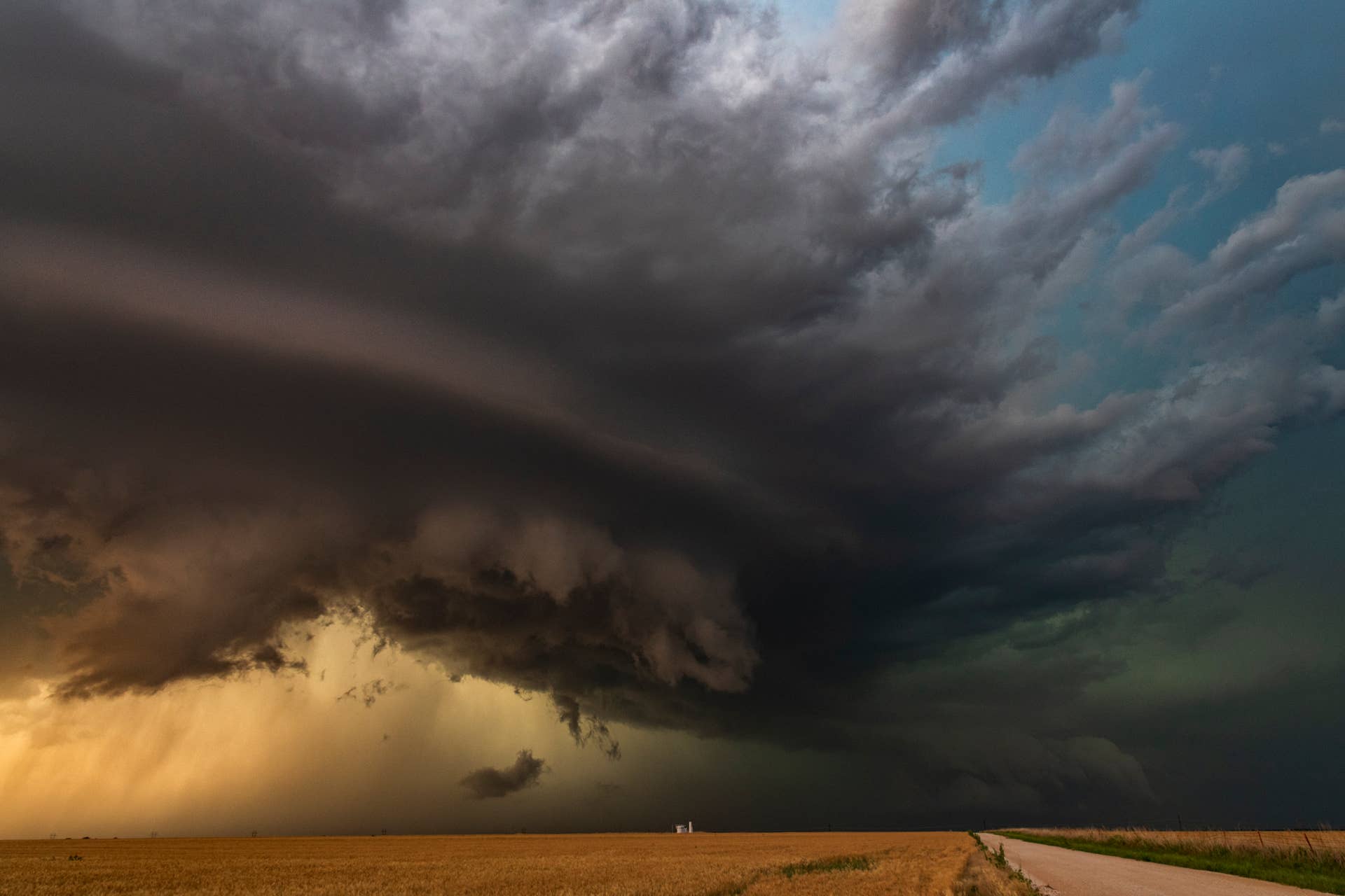 Severe Weather Outbreak in 4 States as 'Destructive' 80 mph Winds and ...