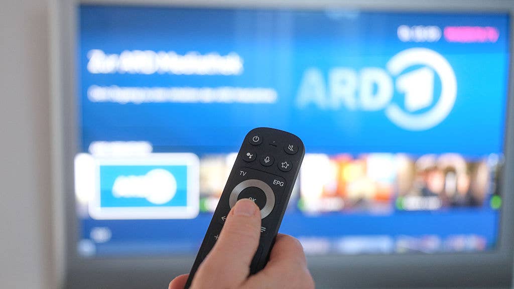 Your Smart TV May Be Taking Screenshots Every 15 Seconds