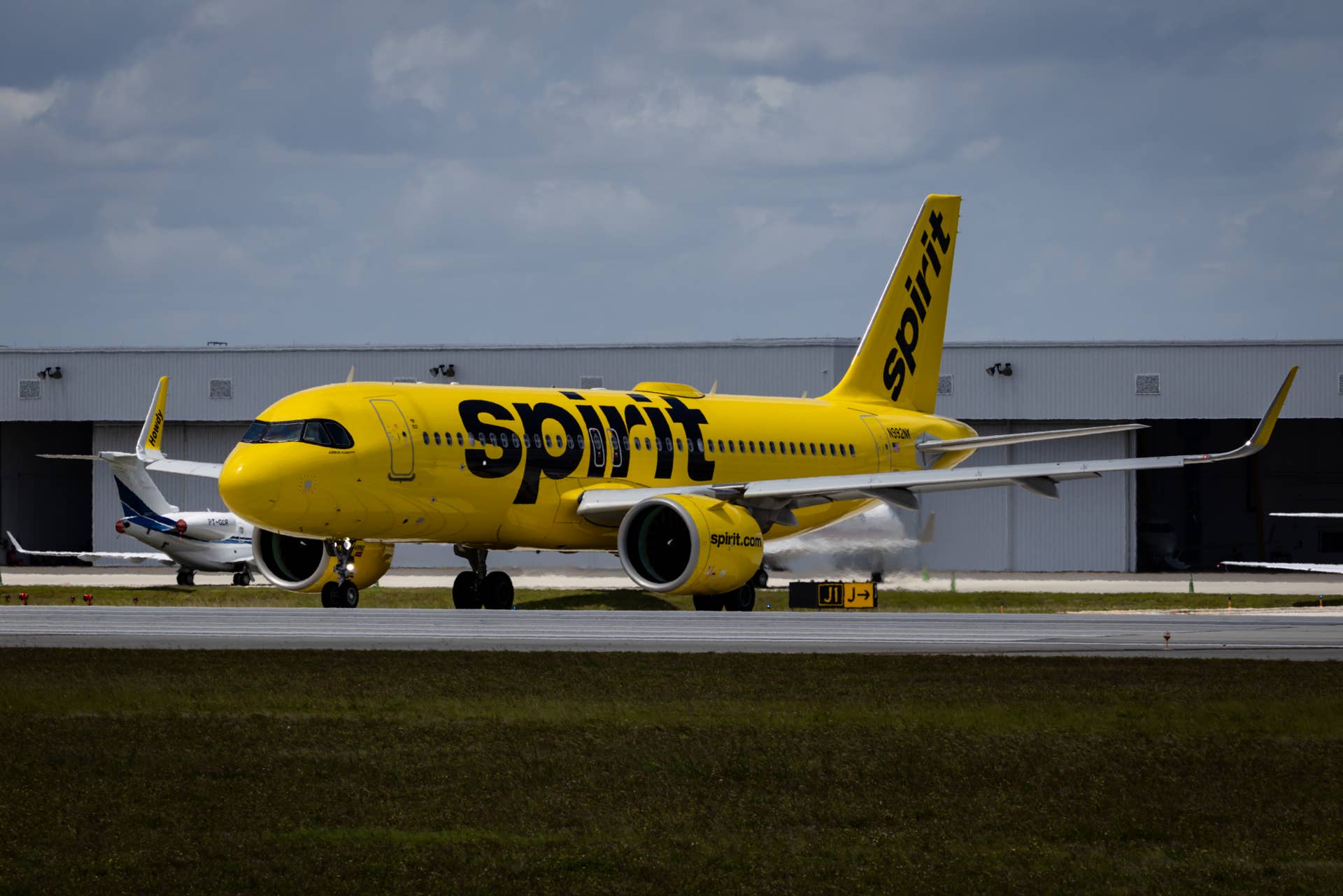 With Spirit Shutdown Imminent, American and United Jump In to Help ...
