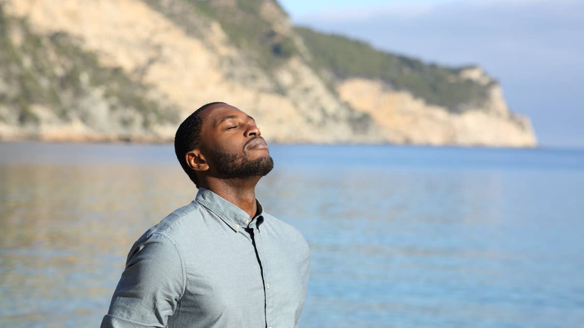 A Top Longevity Specialist Explains the Easiest Way to Instantly Reduce Stress Without Spending a Dime