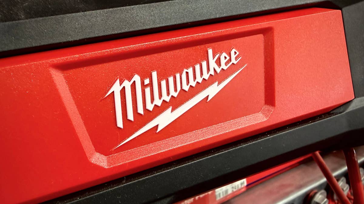 Milwaukee's 2-Pack of M18 5Ah Batteries Is 60% Off During Walmart's Big Summer S...