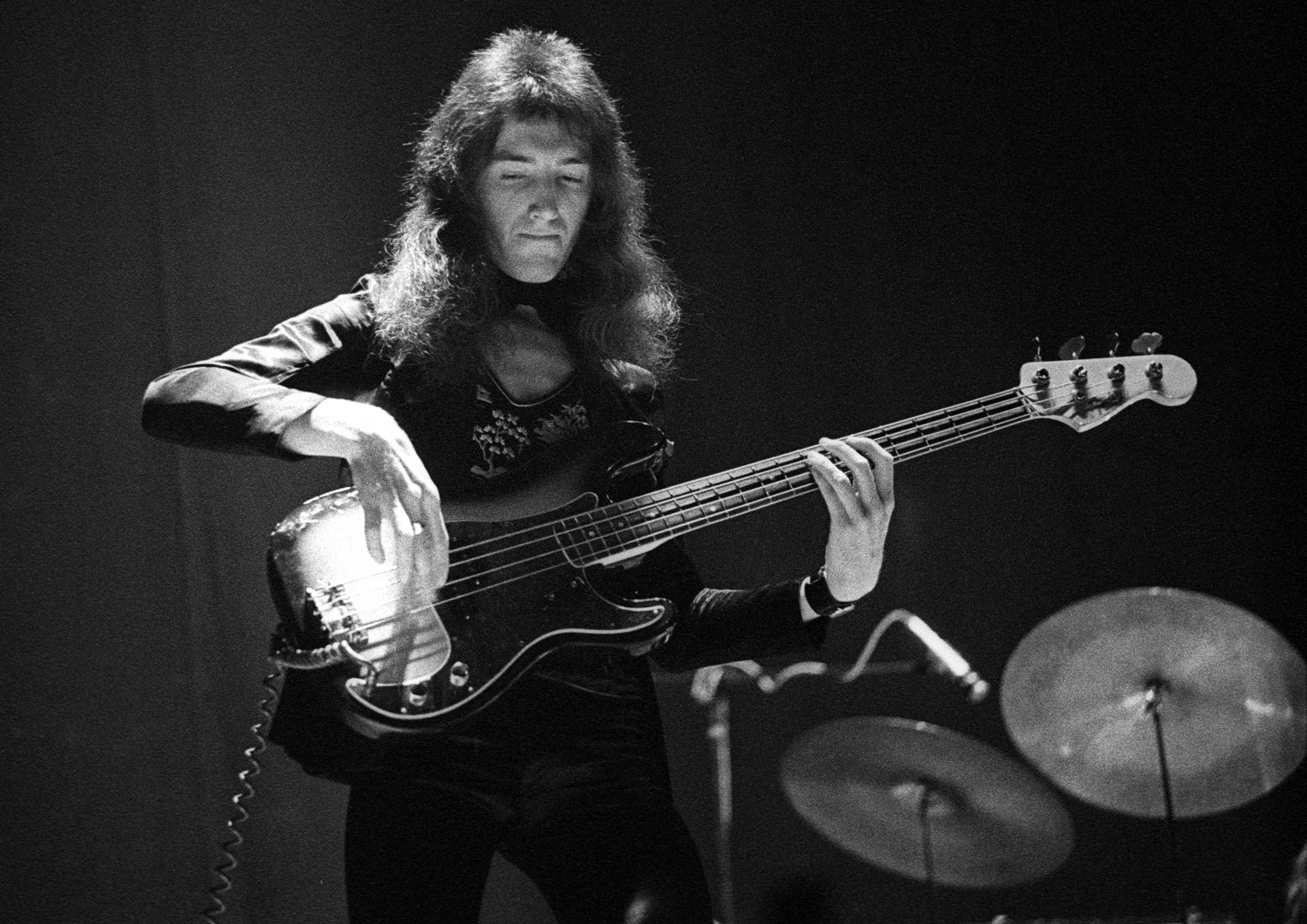 Bas Queen Queen's 'Another One Bites the Dust' Ranked Greatest Bass Line - Men's ...